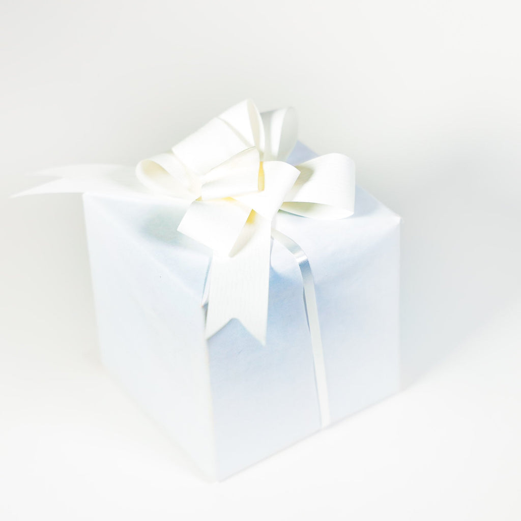 SYNTHETIC PAPER WHITE BUTTERFLY PULL BOW