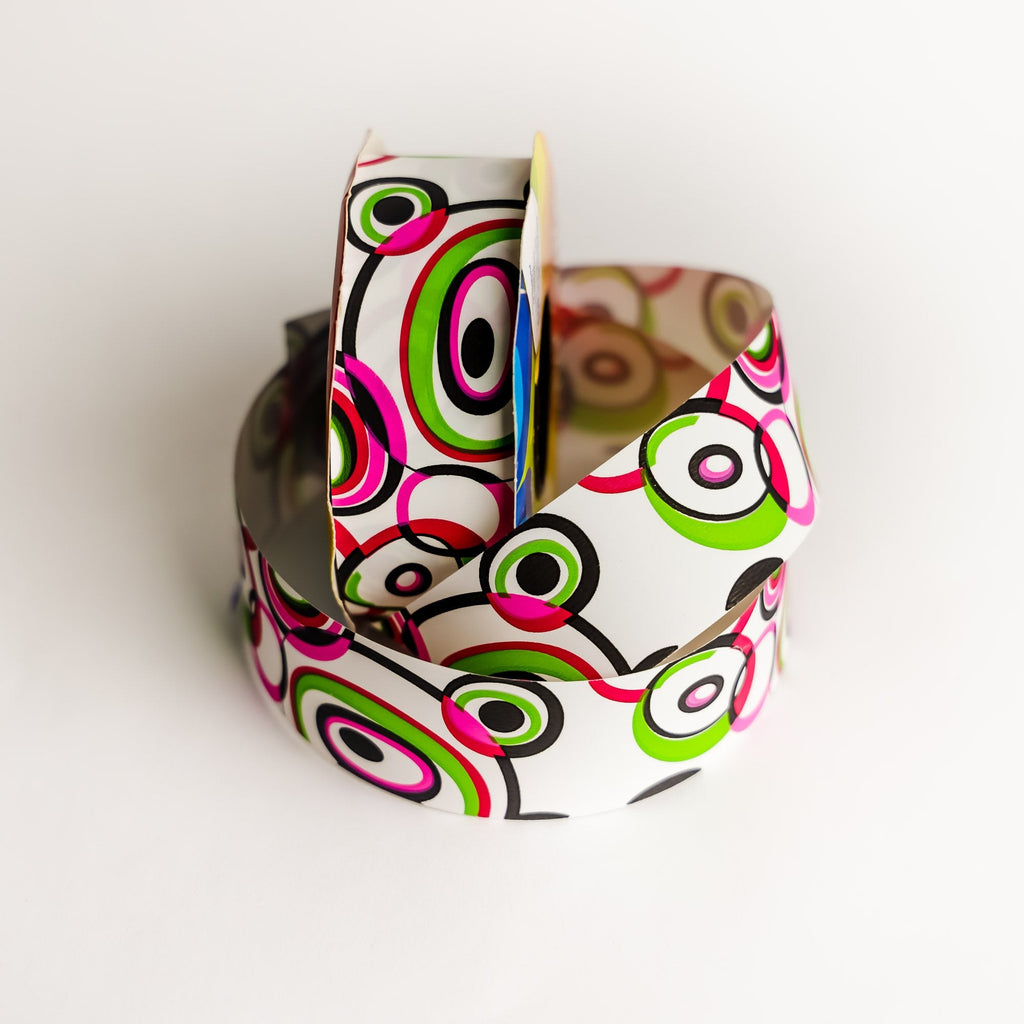 HYPNOTIC WHITE RIBBON