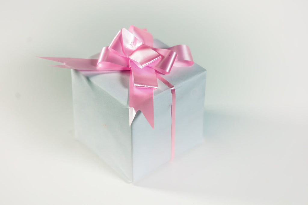 LIGHT PINK PLAIN BUTTERFLY PULL BOW