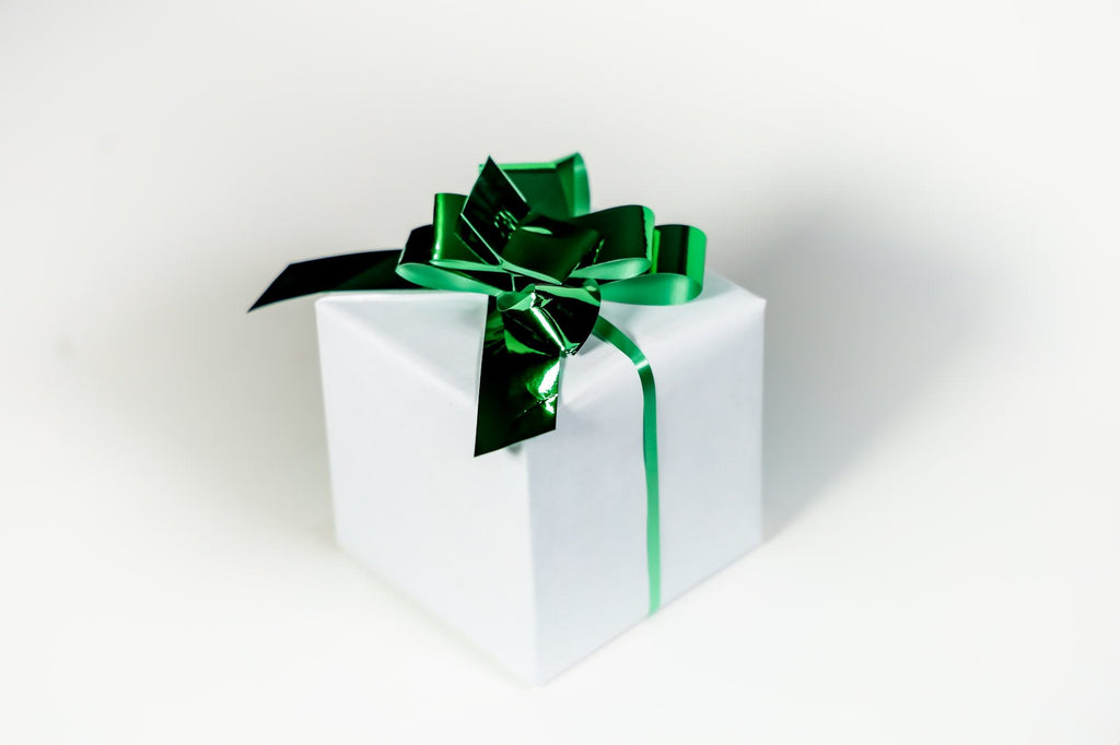 METALLIC EMERALD BUTTERFLY PULL BOW