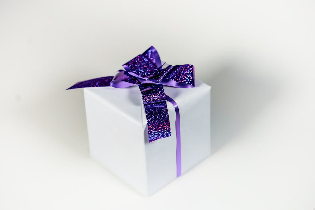 PURPLE HOLOGRAM BUTTERFLY PULL BOW