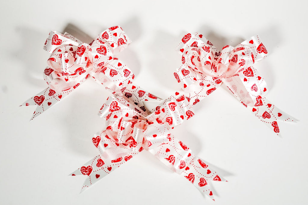 ELEGANT RED BUTTERFLY PULL BOW