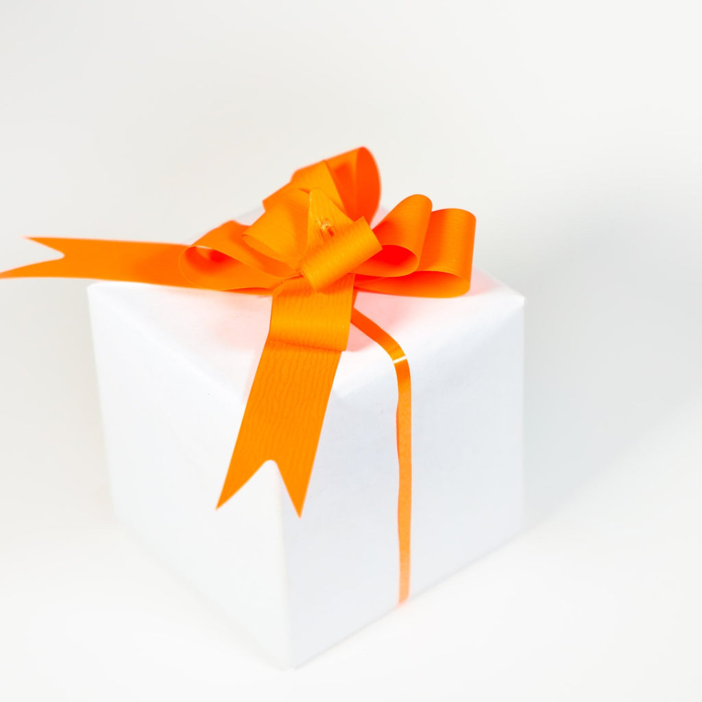 SYNTHETIC PAPER ORANGE BUTTERFLY PULL BOW