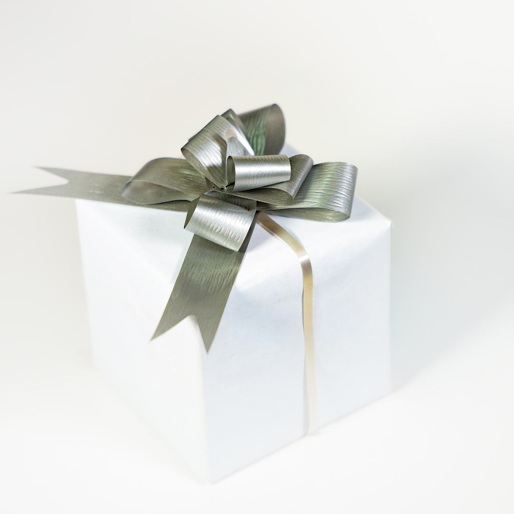 SYNTHETIC PAPER SILVER BUTTERFLY PULL BOW