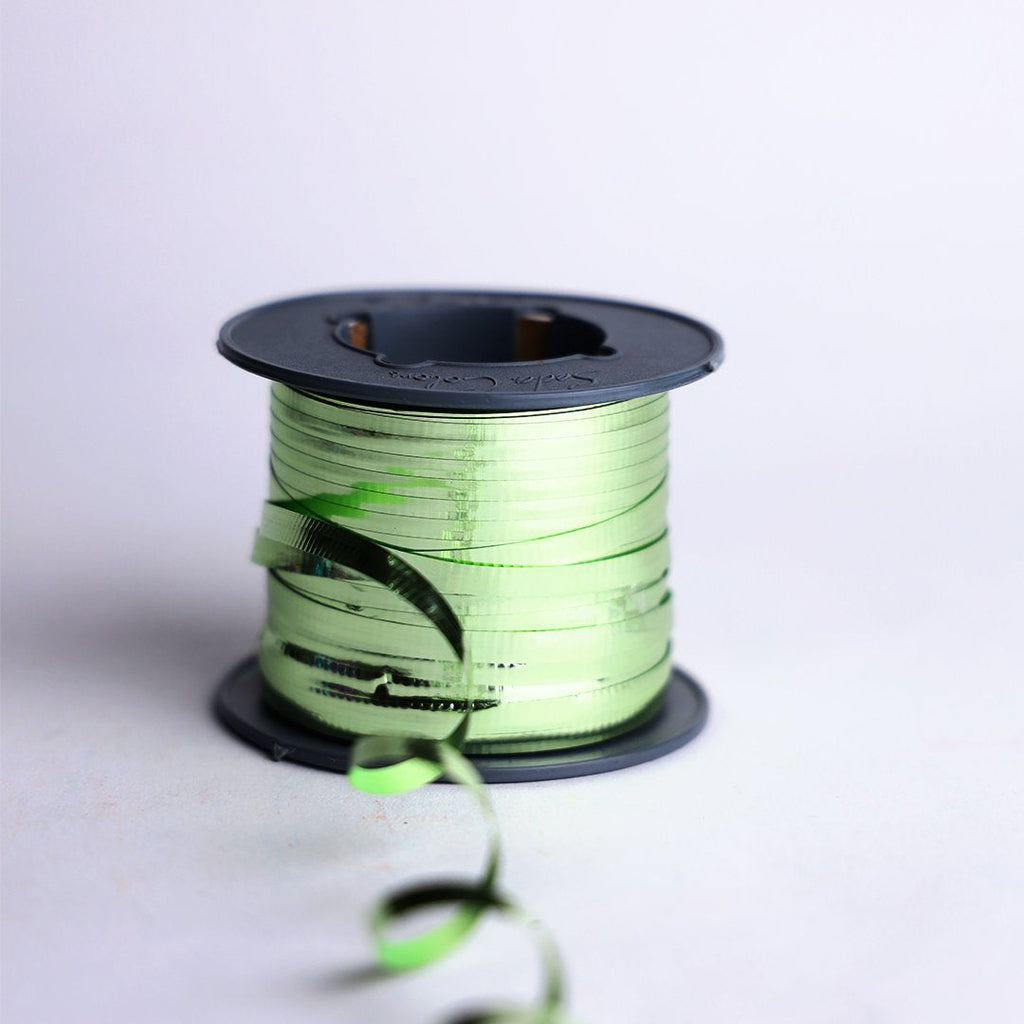 APPLE GREEN METALLIC CURLING